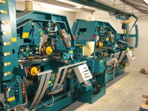 Wood processing machine